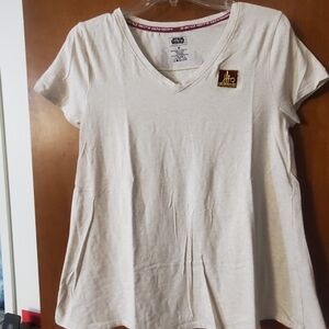 **LAST CHANCE*Disney Black Spire Outpost Star Wars White Short Sleeve V-Neck Tee